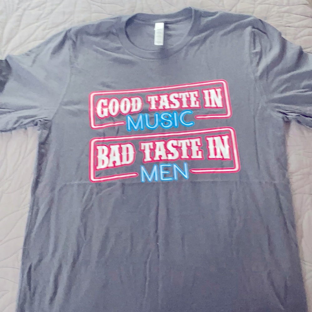 Ladies graphic T